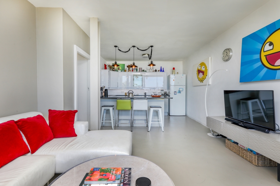 5 Bedroom Property for Sale in Green Point Western Cape